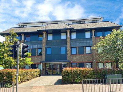 Aldenham Road, 2 bedroom  Flat for sale, £325,000