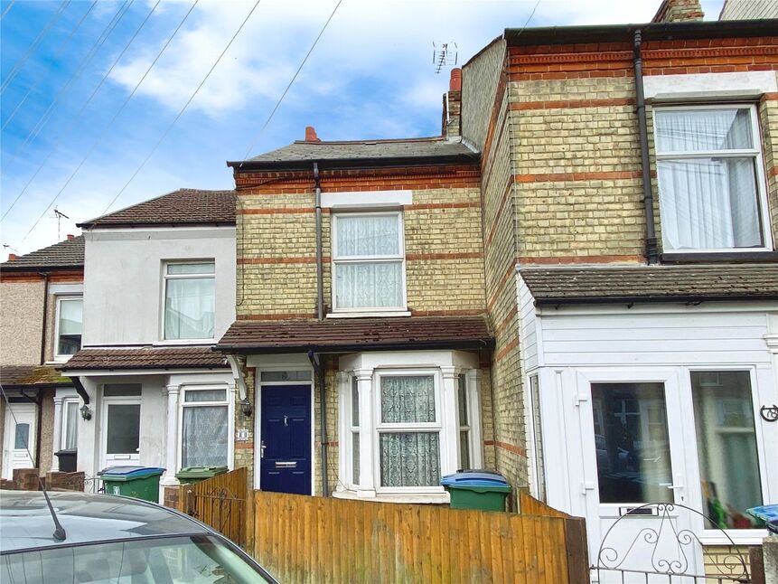 2 bedroom Mid Terrace House for sale