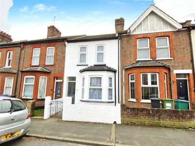 Yarmouth Road, 3 bedroom Mid Terrace House to rent, £2,100 pcm
