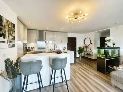 Sydney Road, 3 bedroom  Flat to rent, £2,400 pcm