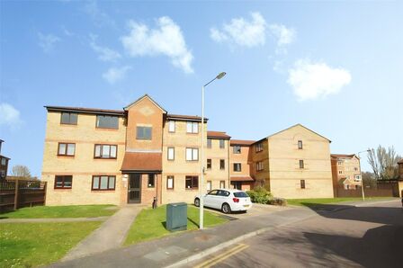 Himalayan Way, 1 bedroom Flat for sale, &pound;185,000