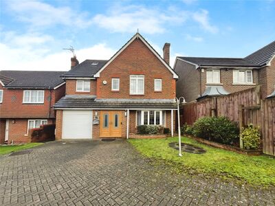 Five Fields Close, 5 bedroom Detached House to rent, &pound;3,300 pcm