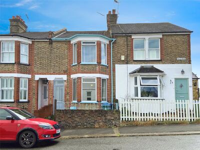3 bedroom Mid Terrace House for sale