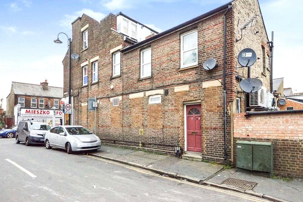 Main image of 1 bedroom Flat to rent, St. Albans Road, Watford, Hertfordshire, WD24