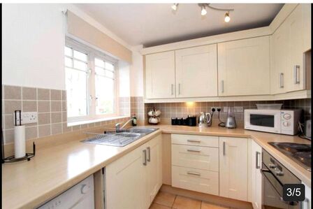 Priory Fields, 2 bedroom  Flat to rent, £1,675 pcm