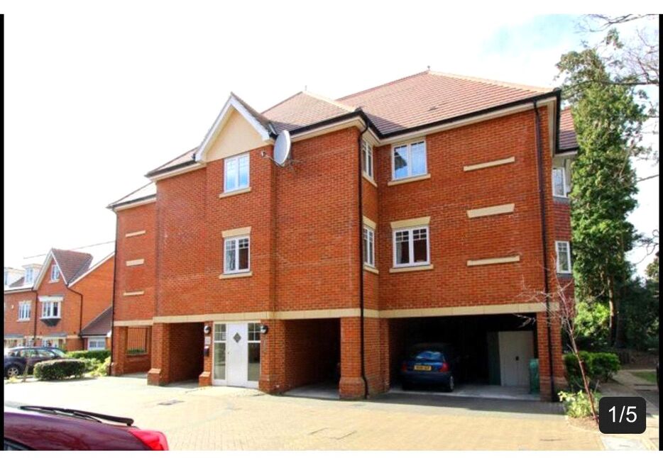 Main image of 2 bedroom Flat to rent, Priory Fields, Watford, Hertfordshire, WD17