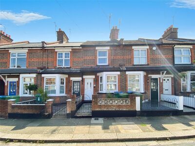 2 bedroom Mid Terrace House for sale