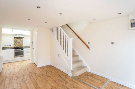 Acme Road, 1 bedroom End Terrace House to rent, £1,350 pcm