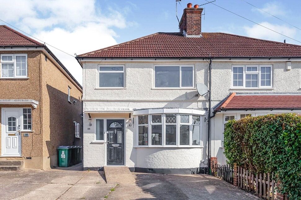 Main image of 3 bedroom Semi Detached House to rent, Leggatts Wood Avenue, Watford, Hertfordshire, WD24