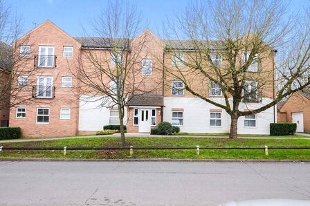 Harvest End, 2 bedroom  Flat to rent, £1,400 pcm
