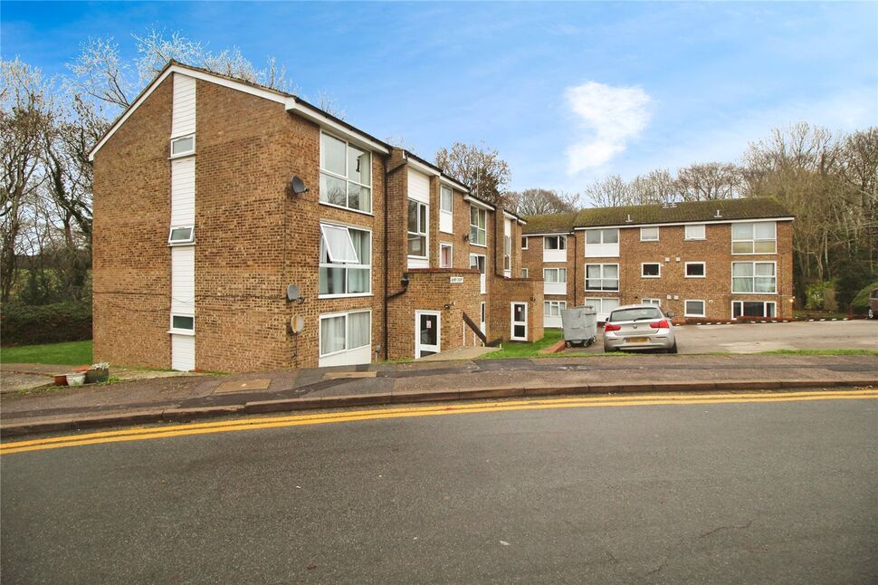 Main image of 1 bedroom Flat for sale, Ashby Court, Hemel Hempstead, Hertfordshire, HP2