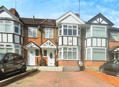 Durley Avenue, 4 bedroom Mid Terrace House for sale, £700,000