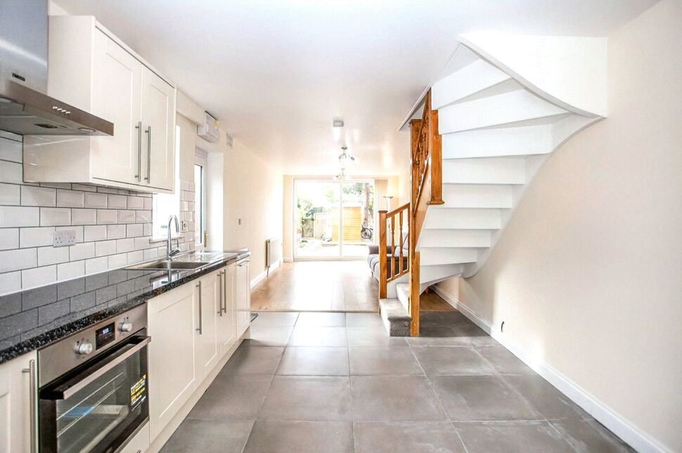 Main image of 2 bedroom  Property to rent, Silk Mill Road, Watford, Hertfordshire, WD19