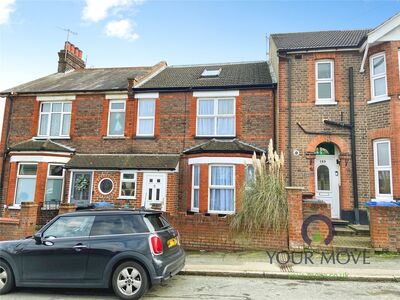 3 bedroom Mid Terrace House for sale
