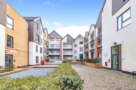 Attenborough Court, 2 bedroom Flat for sale, &pound;270,000