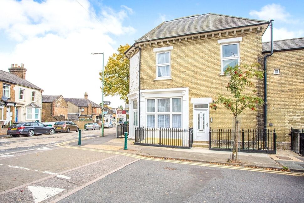 Main image of 2 bedroom Flat to rent, St. Johns Road, Watford, Hertfordshire, WD17