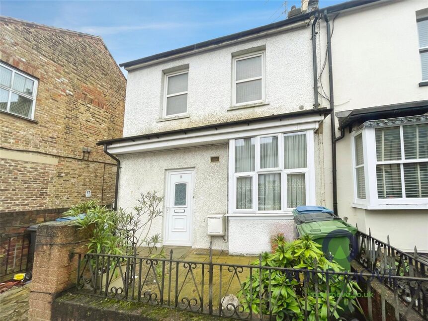 Main image of 1 bedroom Flat for sale, Langley Road, Watford, Hertfordshire, WD17