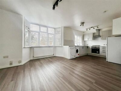 Monmouth Road, 2 bedroom Flat to rent, &pound;1,700 pcm