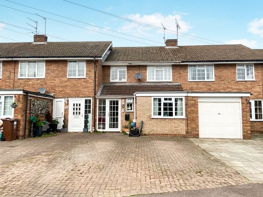 4 bedroom Mid Terrace House for sale