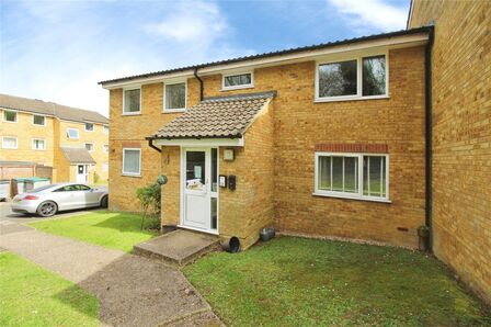 Valley Green, 2 bedroom Flat for sale, &pound;220,000
