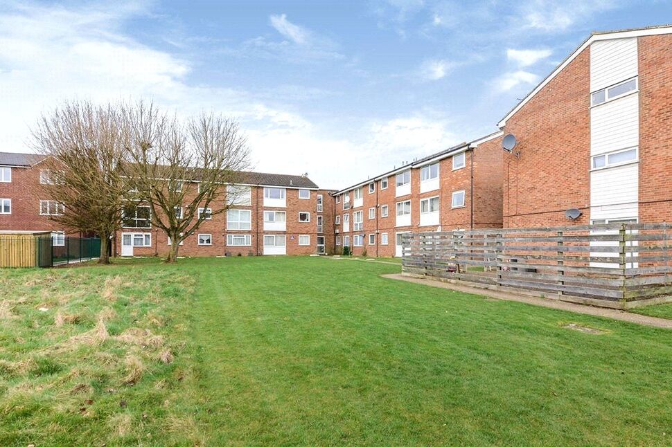 Main image of 2 bedroom Flat to rent, Burns Drive, Hemel Hempstead, Hertfordshire, HP2