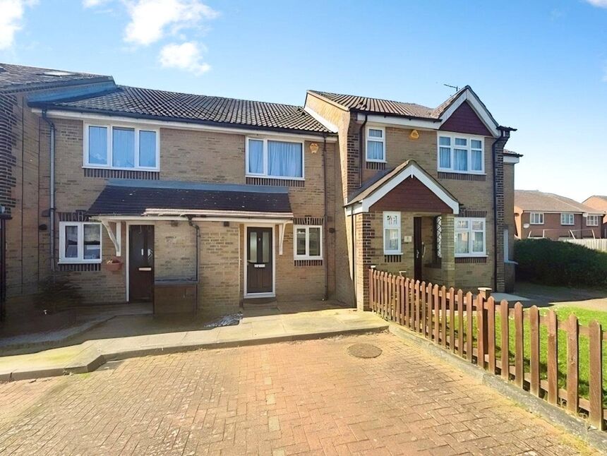 2 bedroom Mid Terrace House for sale