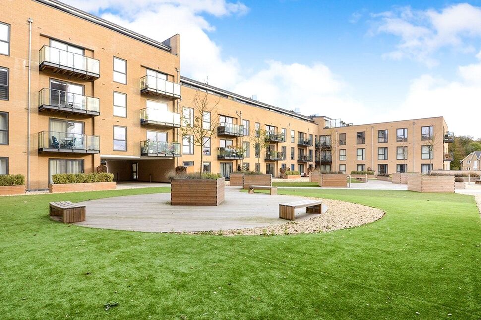 Main image of 1 bedroom Flat to rent, The Embankment, Nash Mills Wharf, Hertfordshire, HP3