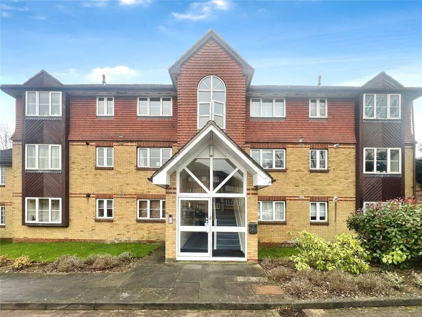 Main image of 1 bedroom Flat for sale, Thompson Way, Rickmansworth, Hertfordshire, WD3
