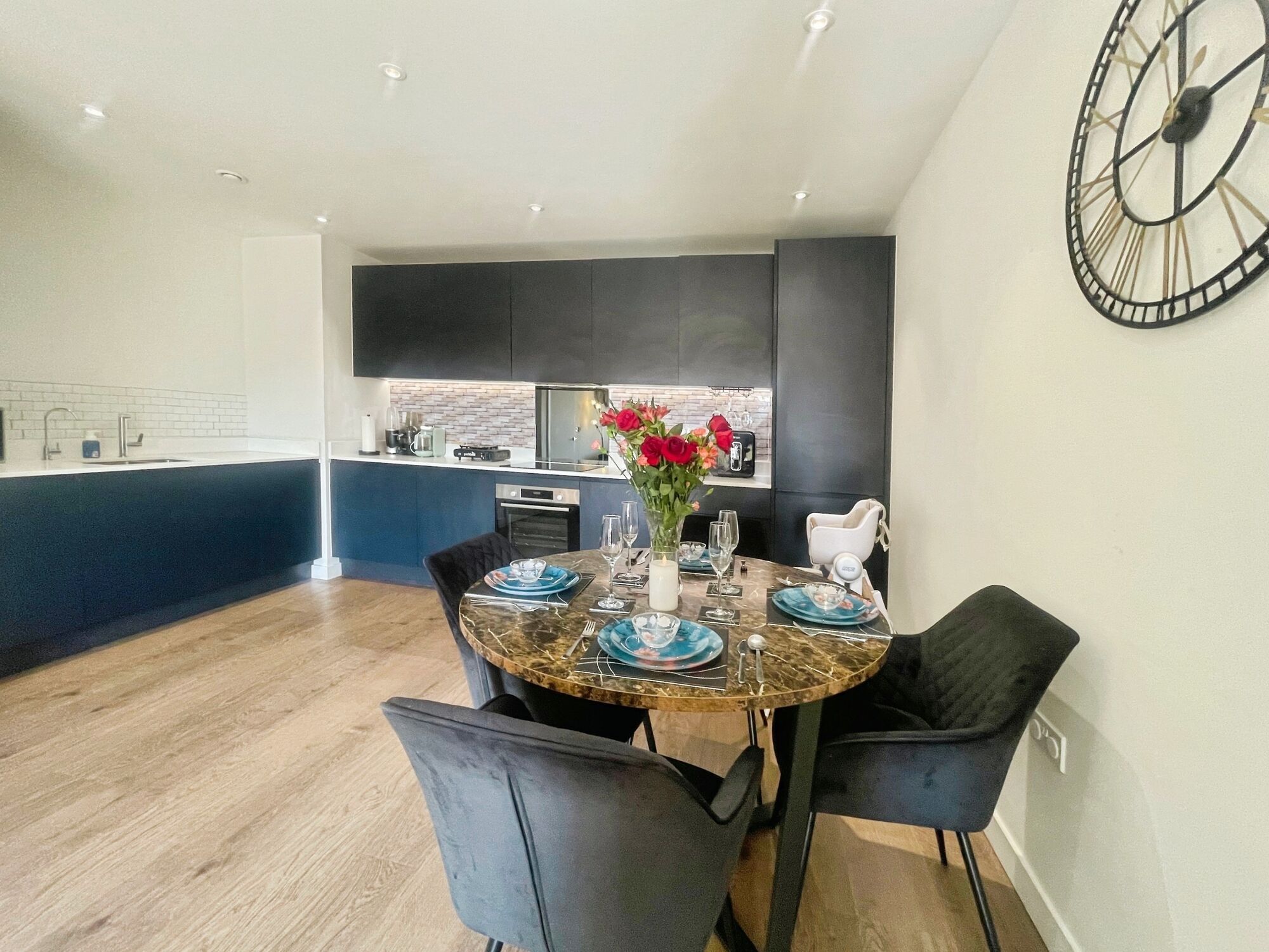 Floorplan of 2 bedroom Flat for sale, Frogmore Avenue, Watford, Hertfordshire, WD17