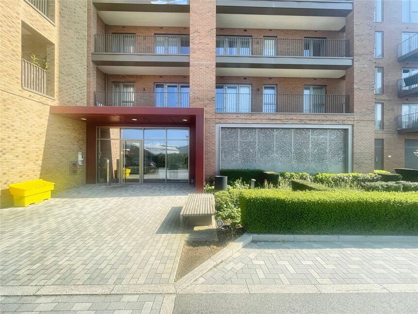 Main image of 2 bedroom Flat for sale, Frogmore Avenue, Watford, Hertfordshire, WD17