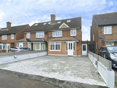 Caractacus Green, 4 bedroom Semi Detached House for sale, &pound;725,000