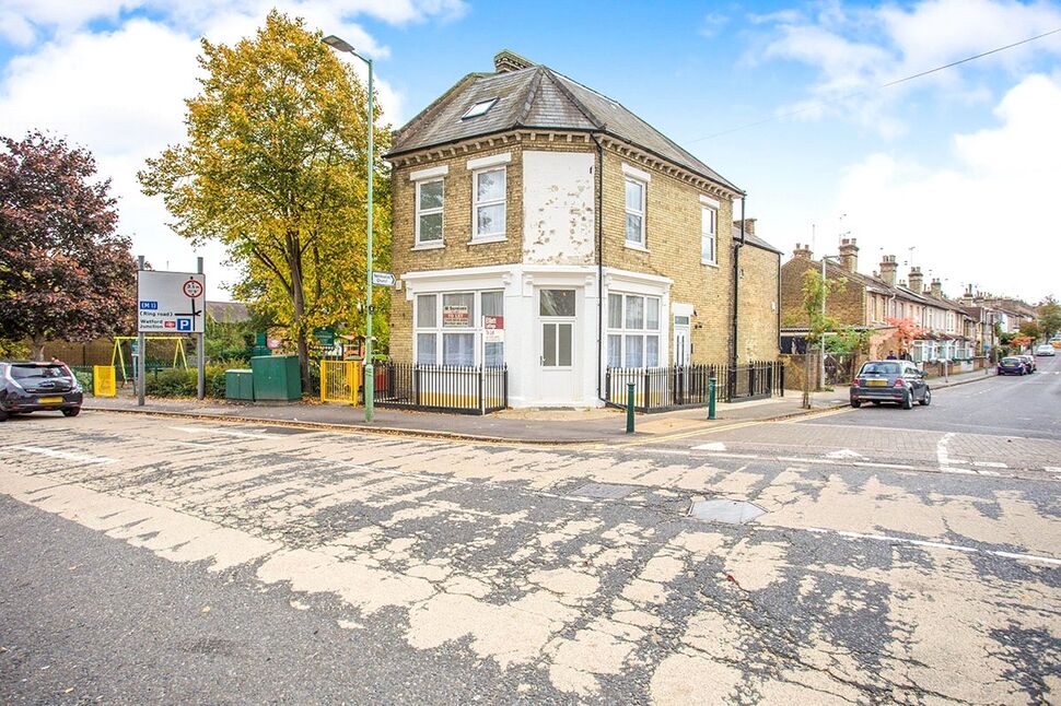 Main image of 1 bedroom Flat to rent, St. Johns Road, Watford, Hertfordshire, WD17