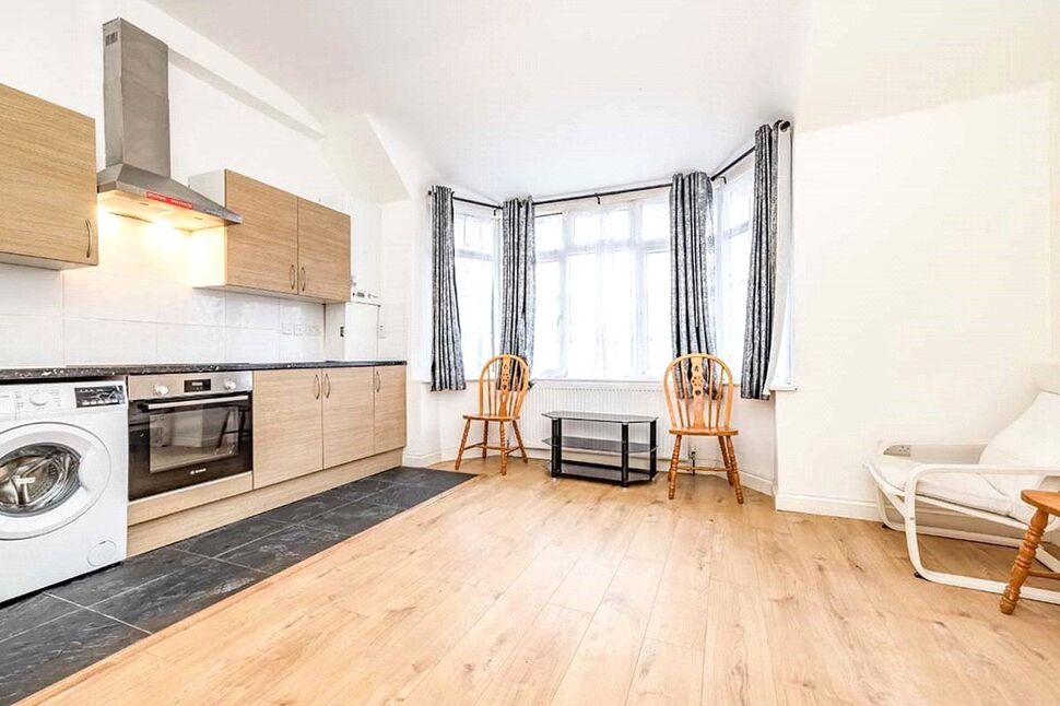 Main image of 1 bedroom Flat to rent, St. Albans Road, Watford, Hertfordshire, WD24