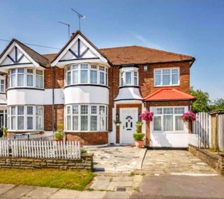 Main image of 5 bedroom Semi Detached House to rent, Radcliffe Road, Harrow, HA3