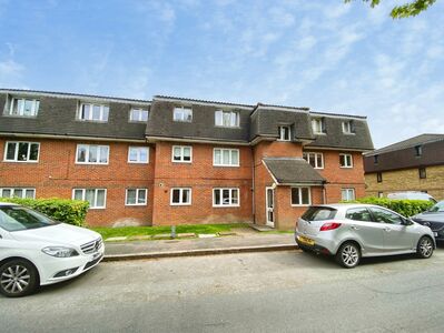 Southwold Road, 1 bedroom Flat for sale, &pound;165,000