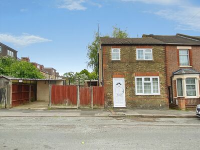 Benskin Road, 1 bedroom Detached House for sale, &pound;325,000