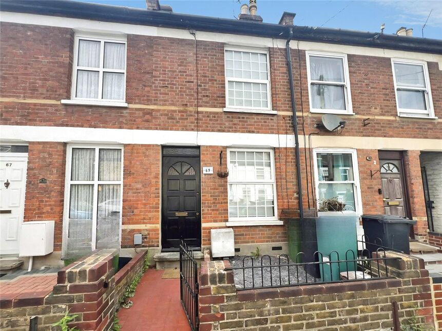 Main image of 2 bedroom Mid Terrace House for sale, Estcourt Road, Watford, Hertfordshire, WD17
