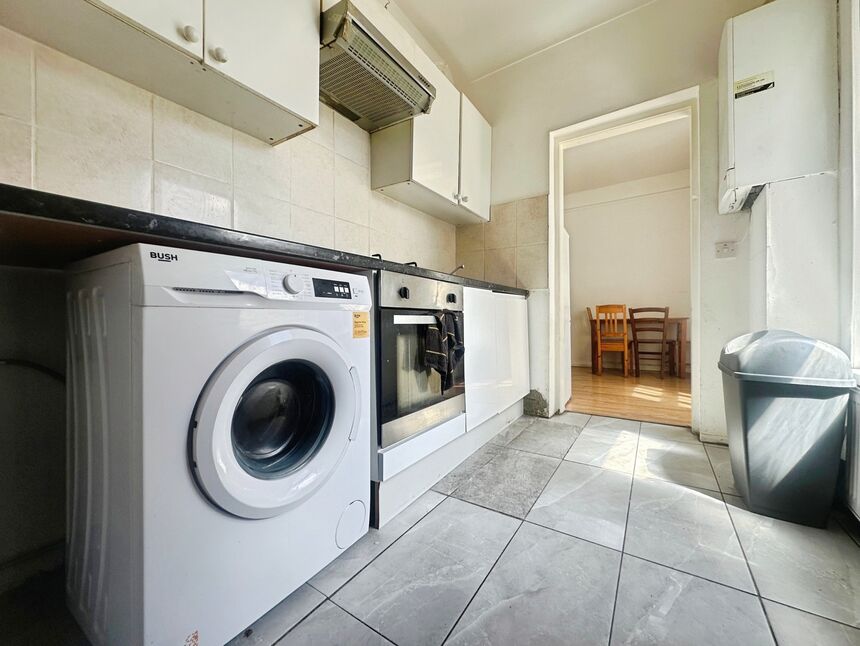 Main image of 3 bedroom Flat to rent, St. Albans Road, Watford, Hertfordshire, WD24