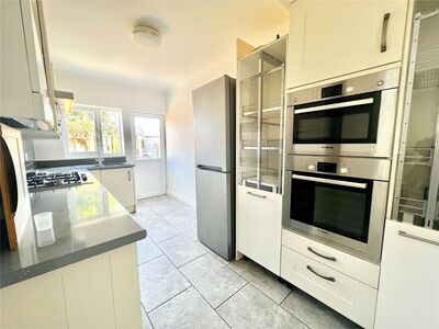 North Western Avenue, 2 bedroom House to rent, &pound;1,900 pcm
