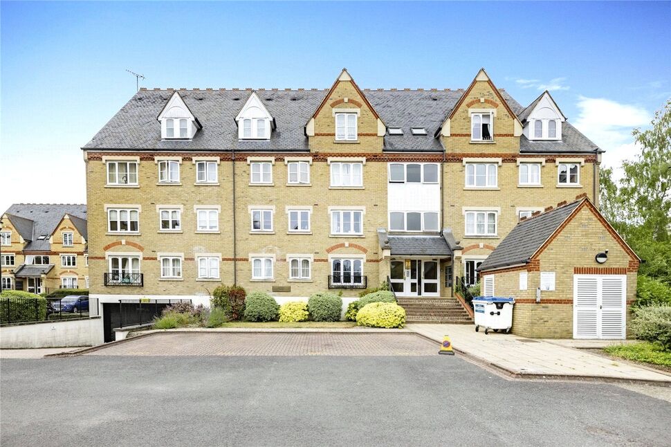 Main image of 2 bedroom Flat to rent, Exeter Close, Watford, Hertfordshire, WD24