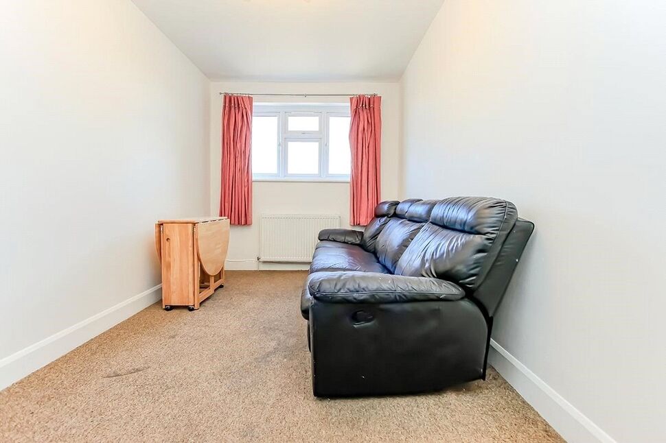 Main image of 1 bedroom Flat to rent, Queens Road, Watford, WD17