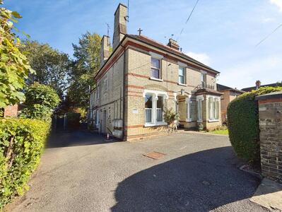1 bedroom Flat for sale