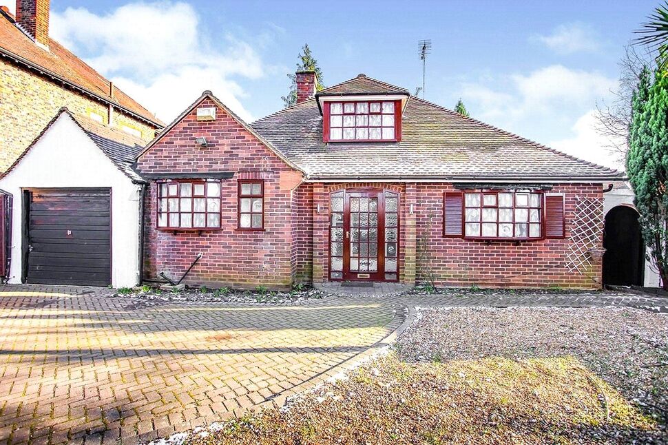 Main image of 5 bedroom Detached Bungalow to rent, Stratford Road, Watford, Hertfordshire, WD17