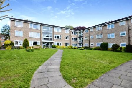 Hempstead Road, 3 bedroom Flat to rent, &pound;2,100 pcm