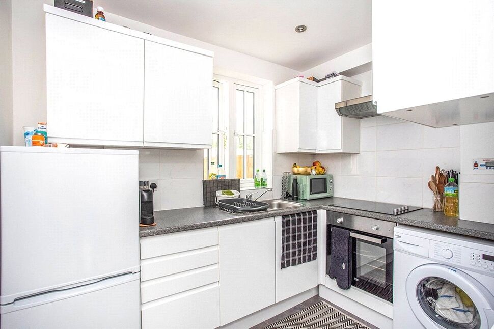 Main image of 2 bedroom Flat to rent, St. Albans Road, Watford, Hertfordshire, WD17