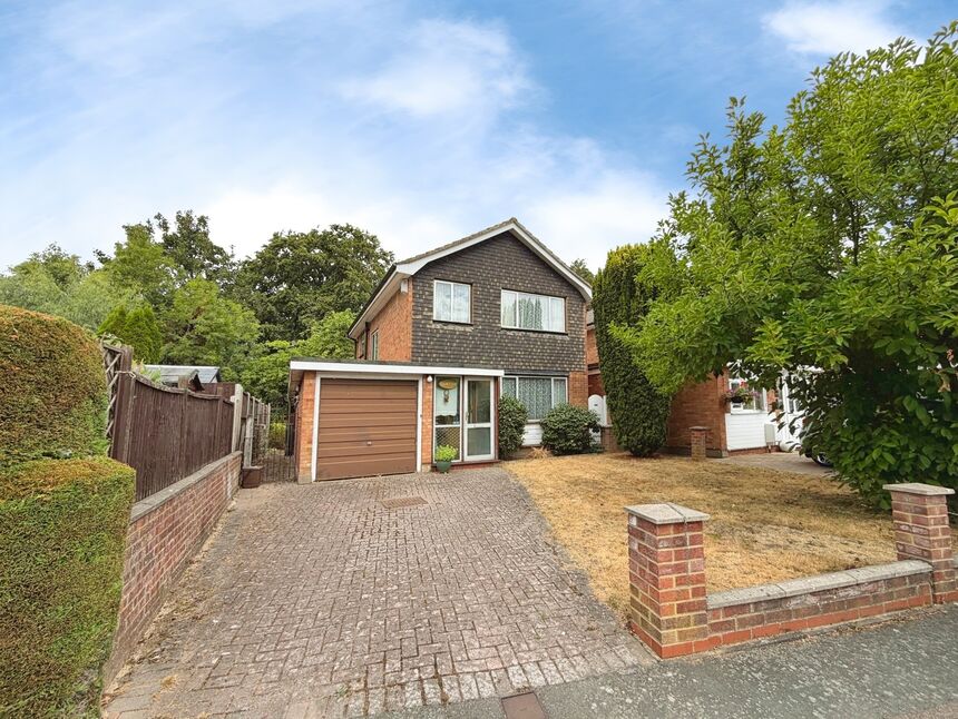 Main image of 3 bedroom Detached House for sale, Leaford Crescent, Watford, Hertfordshire, WD24