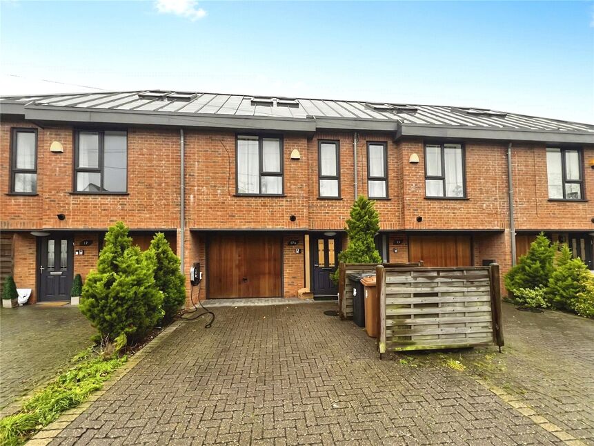 Main image of 4 bedroom Mid Terrace House to rent, Windmill Street, Bushey Heath, Hertfordshire, WD23