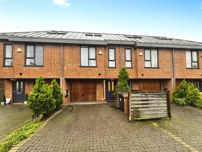 Windmill Street, 4 bedroom Mid Terrace House to rent, &pound;2,900 pcm