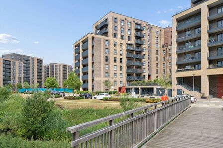 Thurlows Court, 1 bedroom Flat to rent, &pound;1,600 pcm