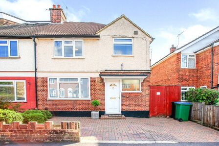 King Georges Avenue, 3 bedroom House to rent, &pound;2,250 pcm